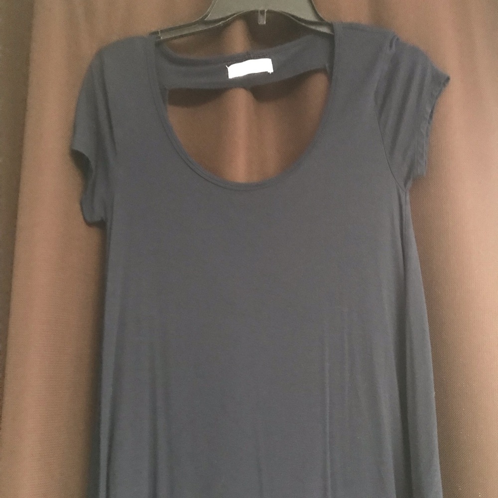 Navy t shirt